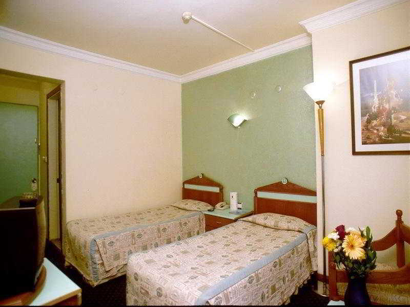 ホテル Hisar イズミル 部屋 写真